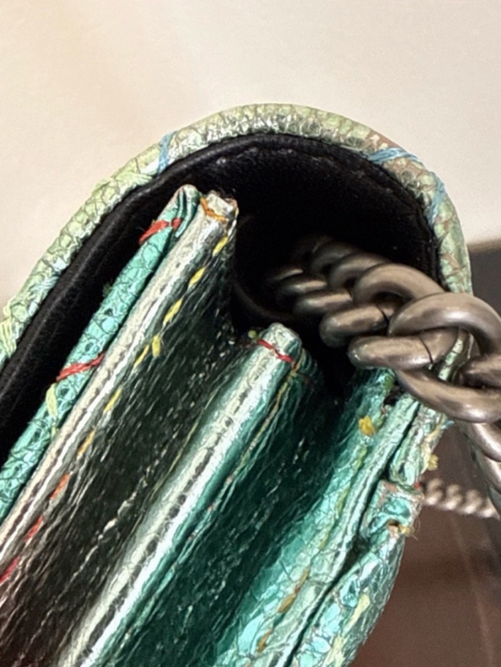 Kurt Geiger London Brixton Iridescent Metallic Crossbody Bag - Picture 6 of 10